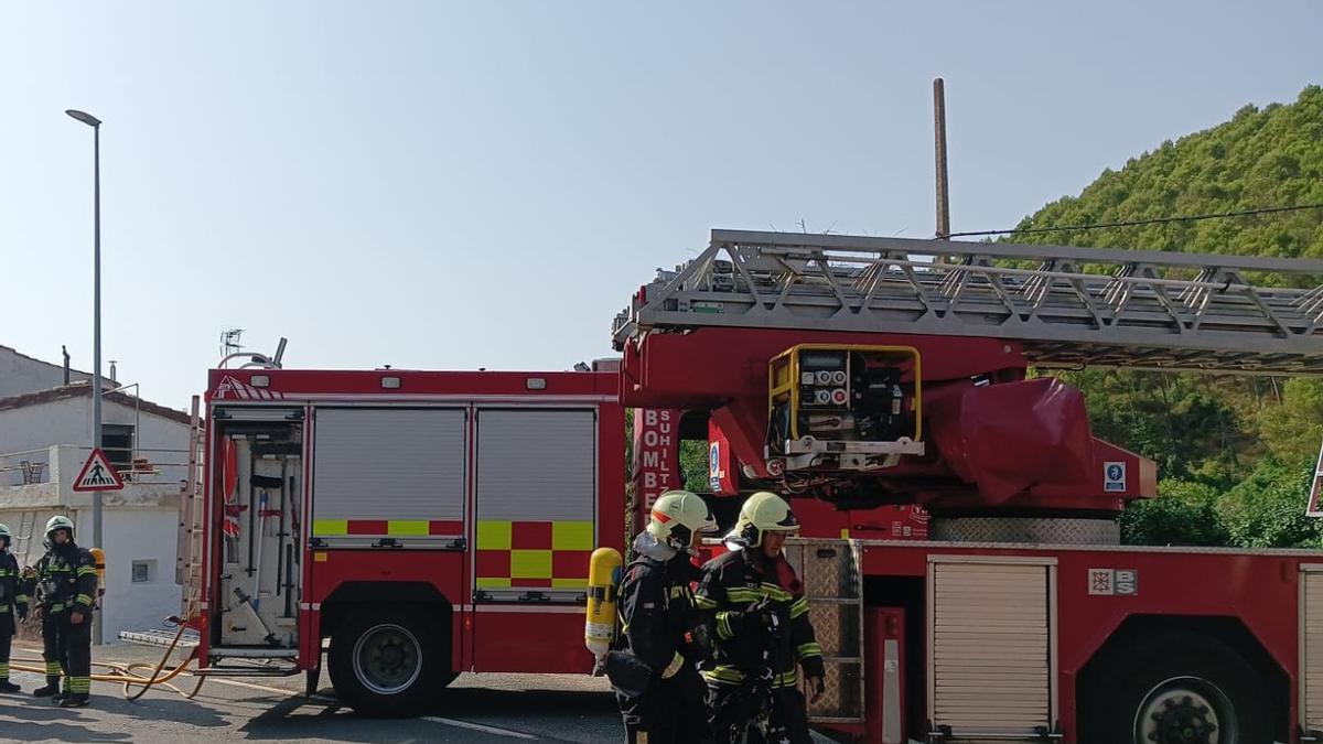 Tres personas atendidas tras incendio en cocina de vivienda en Tierra Estella