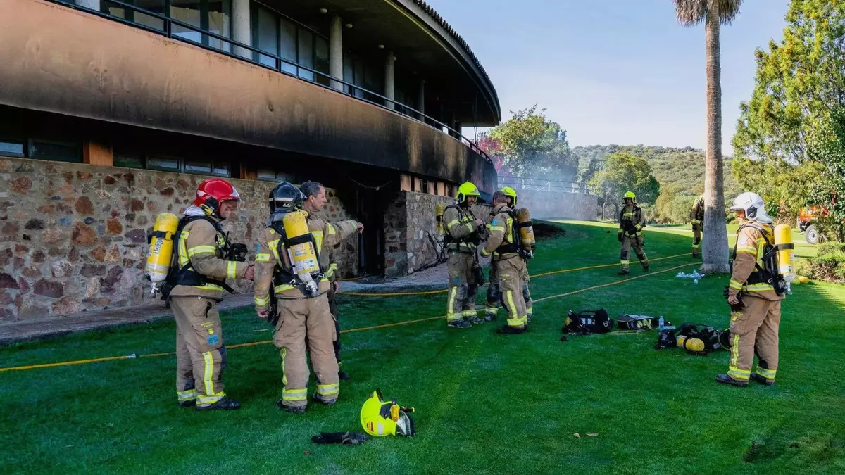 Incendio en el Norba Club de Golf de Cáceres