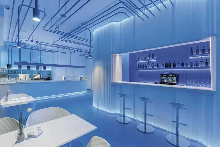 Heladerías con diseño innovador: cómo el interiorismo y el mobiliario profesional transforman la experiencia