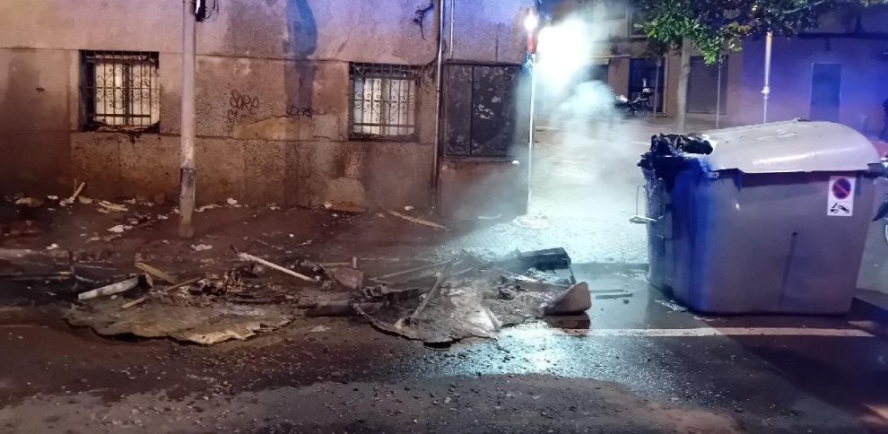 Varios incendios en Esplugues de Llobregat: La actuación rápida de los bomberos evita daños mayores