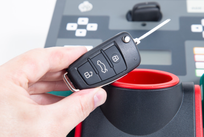 Hacer copia de llave de coche sin llave​