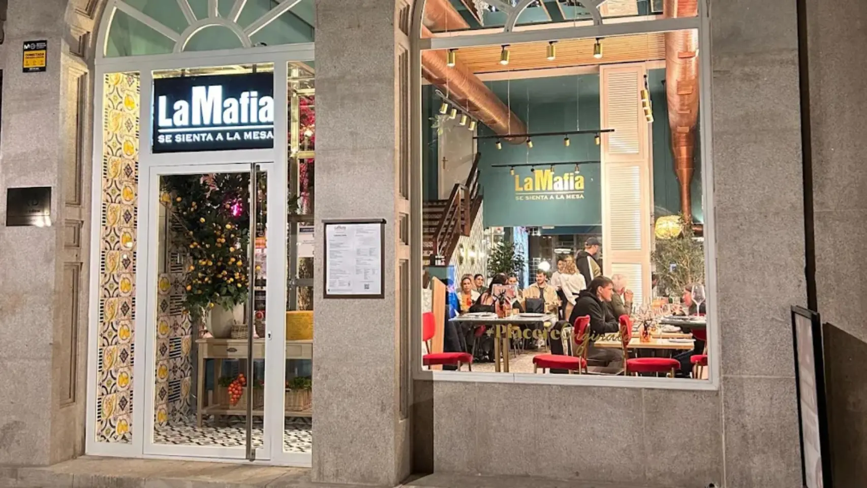 Incendio en un restaurante de Vigo genera alarma en plena mañana. Un inicio de jornada marcado por la rápida actuación.