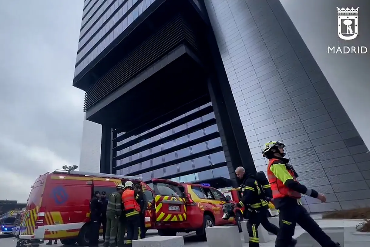 Conato de incendio en el sótano de la Torre Foster del CTBA.