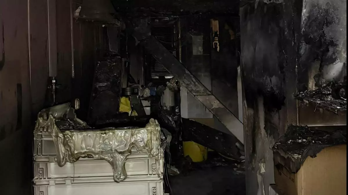 Un posible fallo eléctrico provoca un incendio en el obrador de la pastelería Canal. Seguridad, continuidad operativa y protección del patrimonio gastronómico.