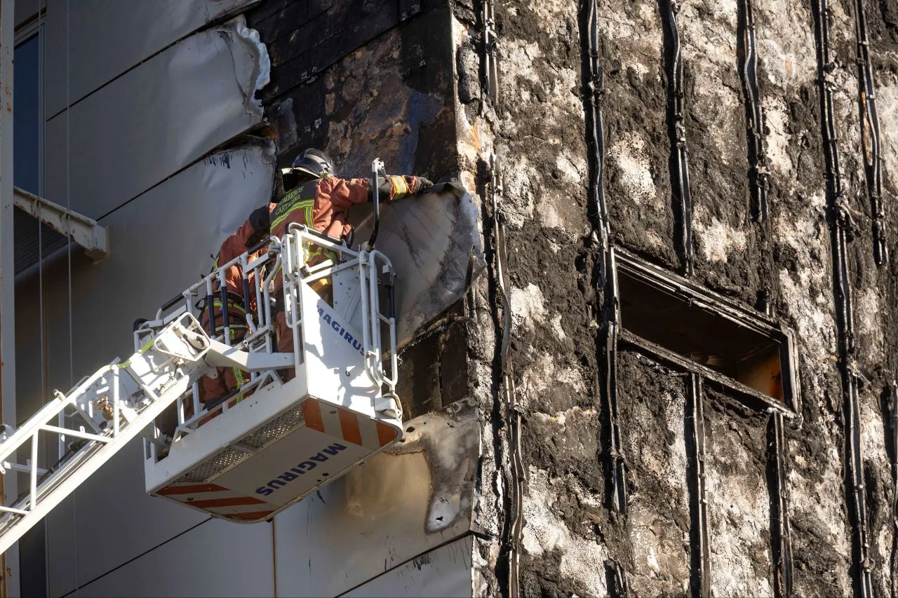 Revisión urgente de la seguridad hospitalaria tras el incendio en el Hospital Santa Lucía. Una emergencia que evidencia fallos