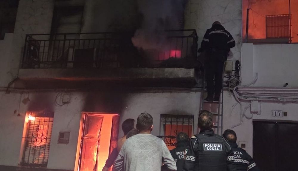 Incendio en Coria del Río: una familia lo pierde todo y la importancia de reforzar la seguridad en el hogar. Una tragedia que evidencia la fragilidad del hogar.