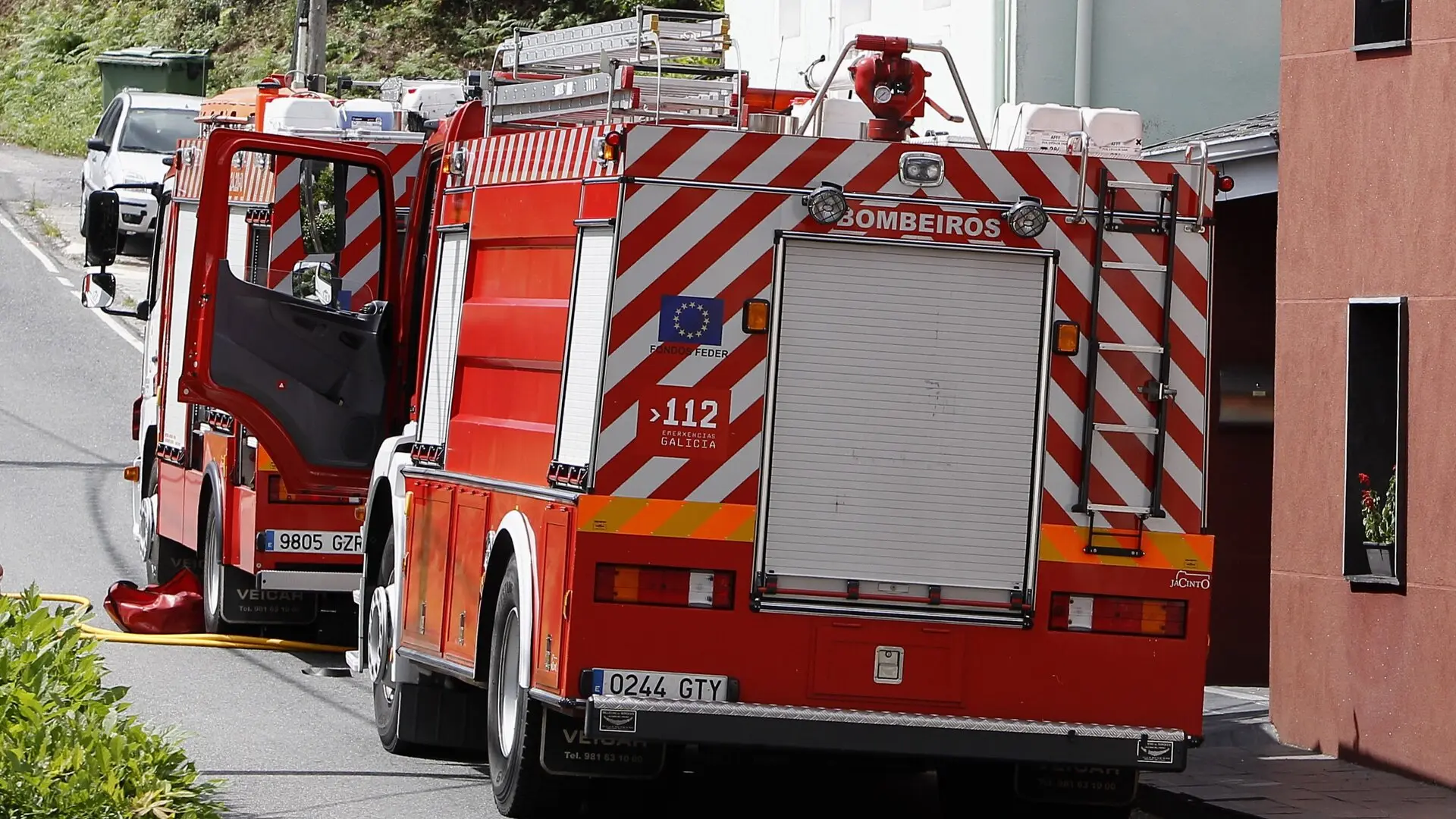 Incendio en una vivienda de Celeiro destruye la cocina tras quedar una sartén al fuego. Un fuego doméstico que obligó a desalojar la vivienda.