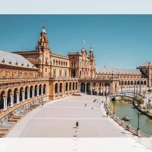 Ciudades españolas con alta demanda en Semana Santa alcanzan el 70% de reservas