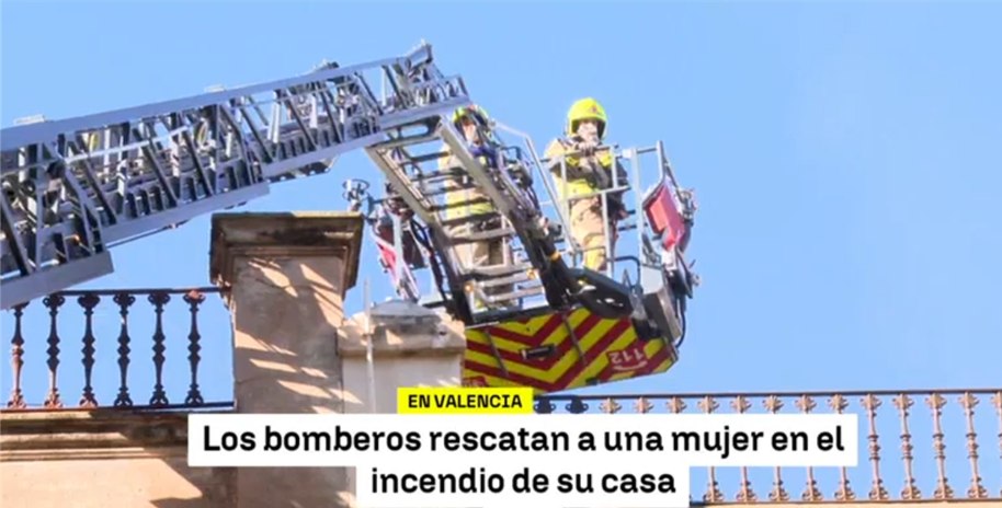Rescate tras un incendio en una vivienda de Valencia alerta sobre la importancia de la prevención doméstica